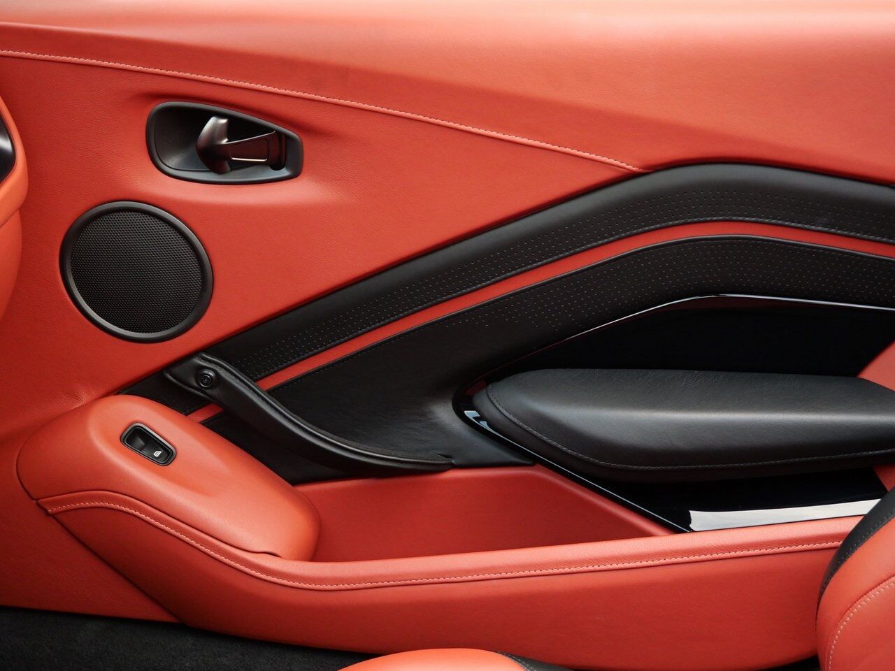 2021 Aston Martin Vantage Lawrence KS