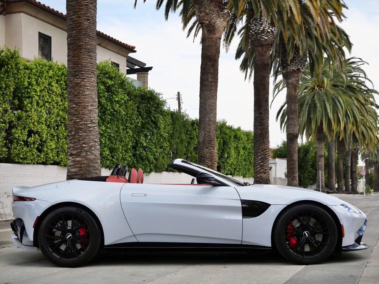 2021 Aston Martin Vantage Lawrence KS