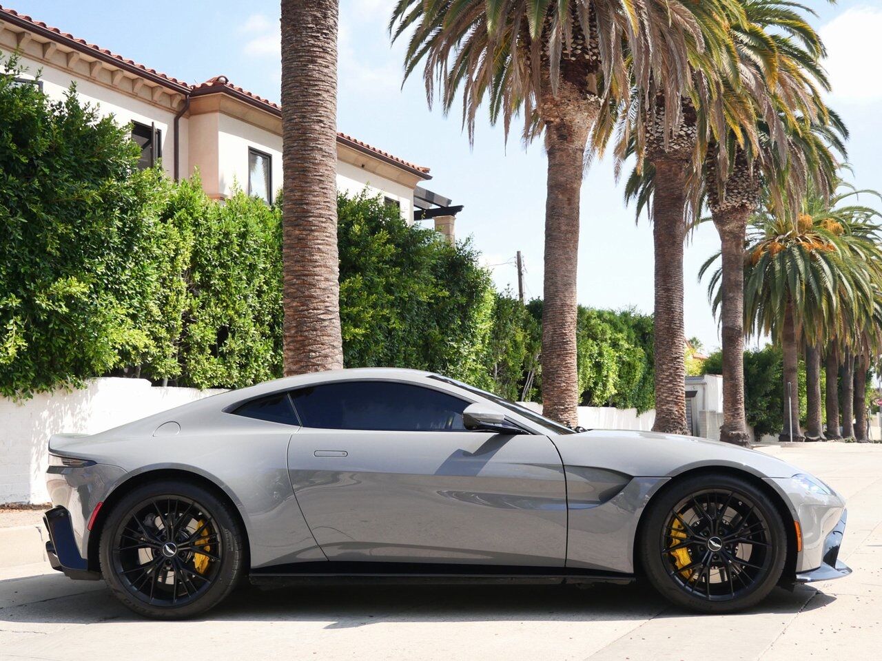 2021 Aston Martin Vantage Lawrence KS