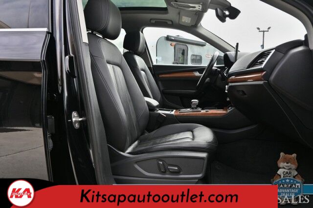 2021 Audi Q5 Premium Plus / AWD / Power & Heated Leather Seats / Heated Steering Wheel / Panoramic Sunroof / Adaptive Cruise / Lane Depart & Blind Spot Alert / 360 Camera / Apple CarPlay & Android Auto / USB Input / 28 MPG Banglore