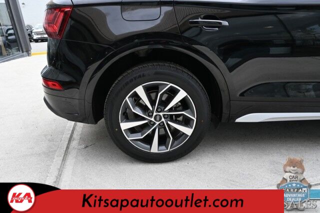 2021 Audi Q5 Premium Plus / AWD / Power & Heated Leather Seats / Heated Steering Wheel / Panoramic Sunroof / Adaptive Cruise / Lane Depart & Blind Spot Alert / 360 Camera / Apple CarPlay & Android Auto / USB Input / 28 MPG Banglore