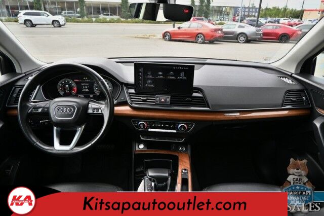 2021 Audi Q5 Premium Plus / AWD / Power & Heated Leather Seats / Heated Steering Wheel / Panoramic Sunroof / Adaptive Cruise / Lane Depart & Blind Spot Alert / 360 Camera / Apple CarPlay & Android Auto / USB Input / 28 MPG Banglore