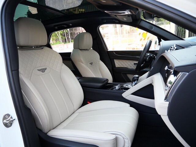 2021 Bentley Bentayga V8 V8 Lawrence KS