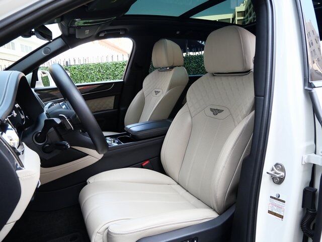 2021 Bentley Bentayga V8 V8 Lawrence KS