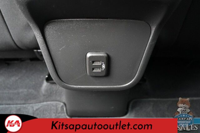 2021 Chevrolet Equinox LT / AWD / Driver Convenience Pkg / Auto Start / Power & Heated Cloth Seats / Lane Departure & Blind Spot Alert / Apple CarPlay & Android Auto / Back Up Camera / Keyless Entry & Start / Power Liftgate / 1-Owner Banglore