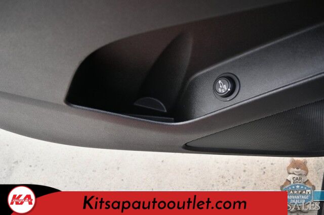 2021 Chevrolet Equinox LT / AWD / Driver Convenience Pkg / Auto Start / Power & Heated Cloth Seats / Lane Departure & Blind Spot Alert / Apple CarPlay & Android Auto / Back Up Camera / Keyless Entry & Start / Power Liftgate / 1-Owner Banglore