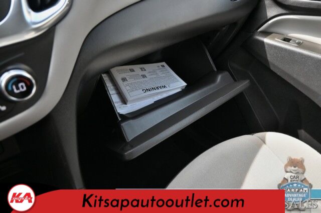 2021 Chevrolet Equinox LT / AWD / Driver Convenience Pkg / Auto Start / Power & Heated Cloth Seats / Lane Departure & Blind Spot Alert / Apple CarPlay & Android Auto / Back Up Camera / Keyless Entry & Start / Power Liftgate / 1-Owner Banglore