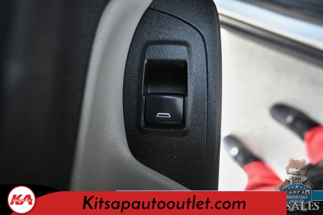 2021 Chevrolet Equinox LT / AWD / Driver Convenience Pkg / Auto Start / Power & Heated Cloth Seats / Lane Departure & Blind Spot Alert / Apple CarPlay & Android Auto / Back Up Camera / Keyless Entry & Start / Power Liftgate / 1-Owner Banglore