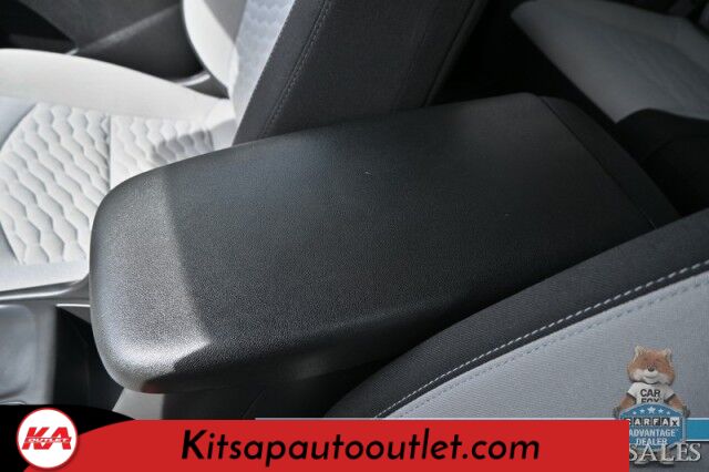2021 Chevrolet Equinox LT / AWD / Driver Convenience Pkg / Auto Start / Power & Heated Cloth Seats / Lane Departure & Blind Spot Alert / Apple CarPlay & Android Auto / Back Up Camera / Keyless Entry & Start / Power Liftgate / 1-Owner Banglore