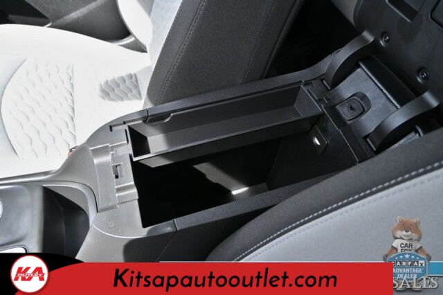 2021 Chevrolet Equinox LT / AWD / Driver Convenience Pkg / Auto Start / Power & Heated Cloth Seats / Lane Departure & Blind Spot Alert / Apple CarPlay & Android Auto / Back Up Camera / Keyless Entry & Start / Power Liftgate / 1-Owner Banglore