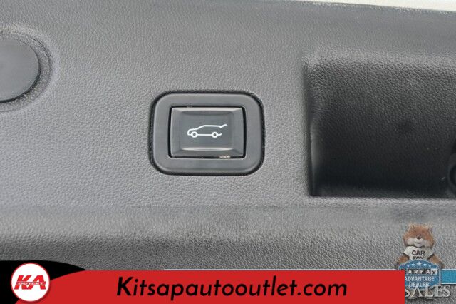 2021 Chevrolet Equinox LT / AWD / Driver Convenience Pkg / Auto Start / Power & Heated Cloth Seats / Lane Departure & Blind Spot Alert / Apple CarPlay & Android Auto / Back Up Camera / Keyless Entry & Start / Power Liftgate / 1-Owner Banglore