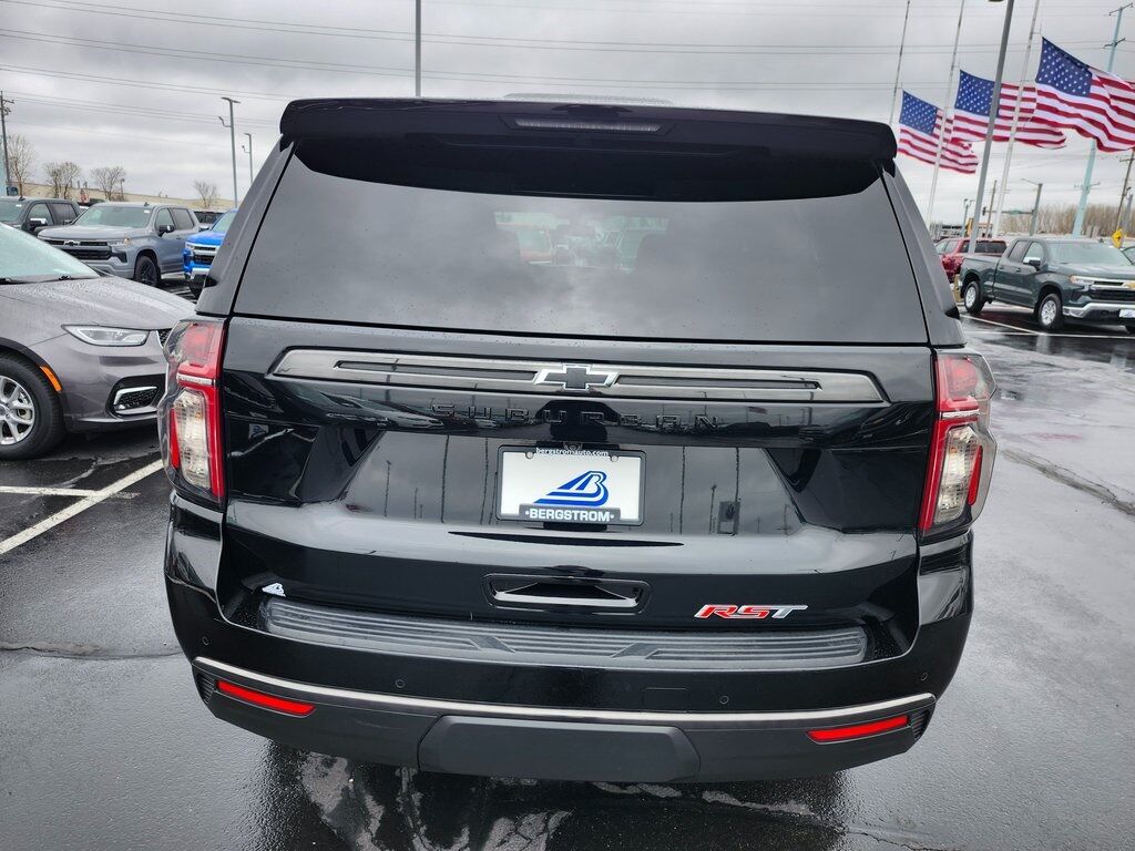 2021 Chevrolet Suburban RST Green Bay WI