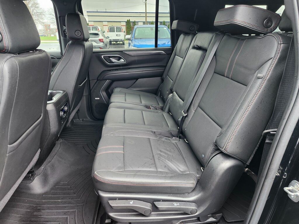 2021 Chevrolet Suburban RST Green Bay WI