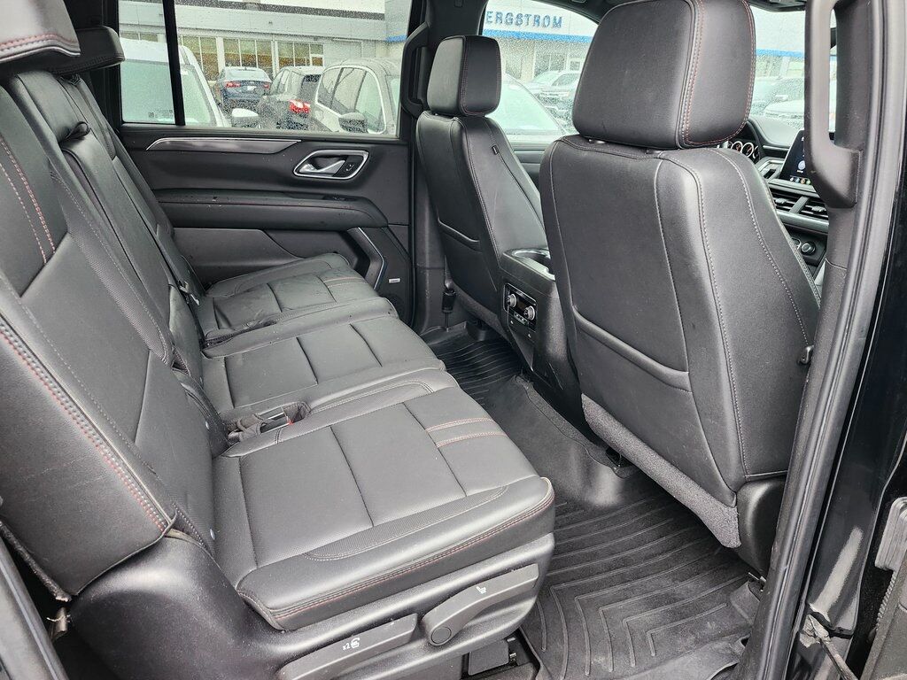 2021 Chevrolet Suburban RST Green Bay WI