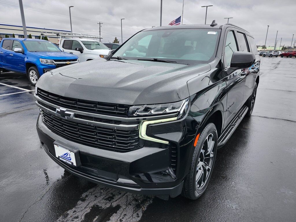 2021 Chevrolet Suburban RST Green Bay WI