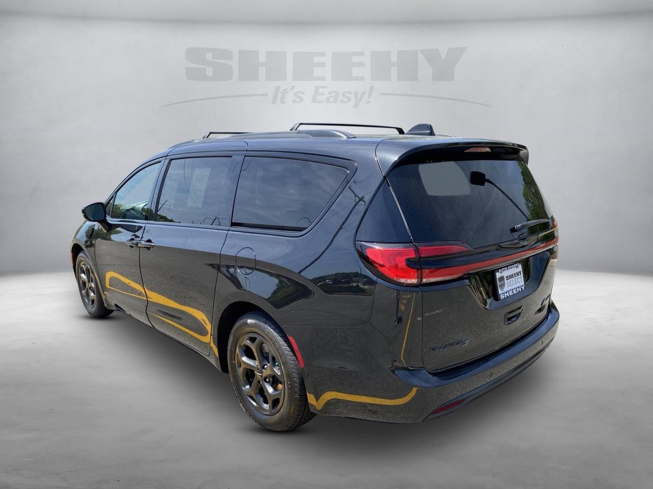 2021 Chrysler Pacifica Hybrid Limited Ashland VA
