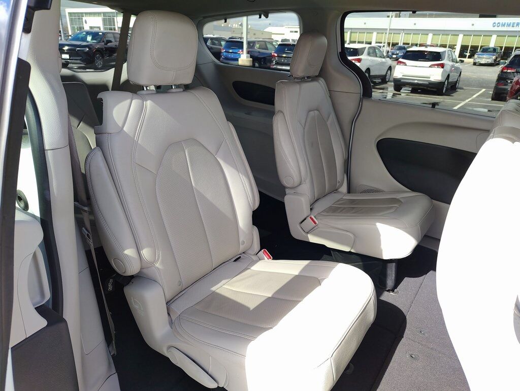 2021 Chrysler Pacifica Touring L Green Bay WI