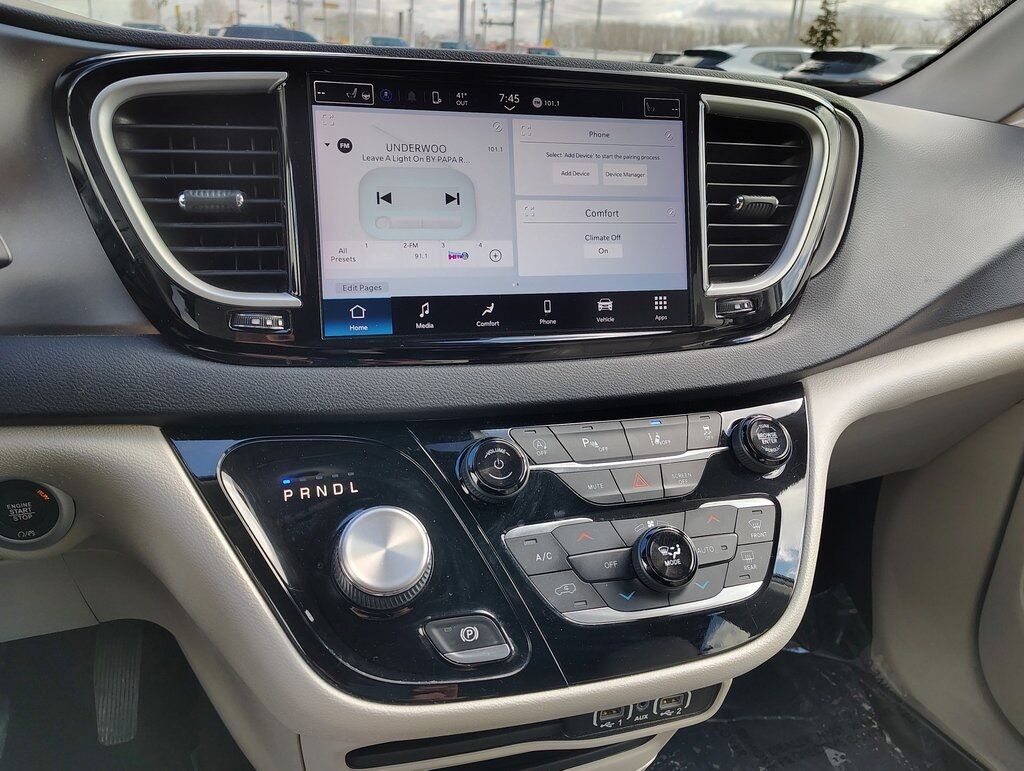 2021 Chrysler Pacifica Touring L Green Bay WI