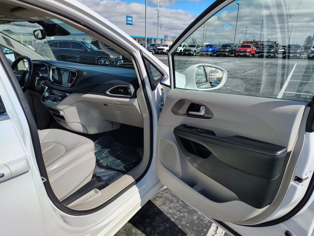 2021 Chrysler Pacifica Touring L Green Bay WI