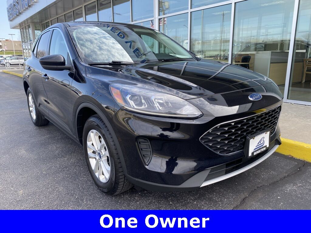 2021 Ford ESCAPE SE