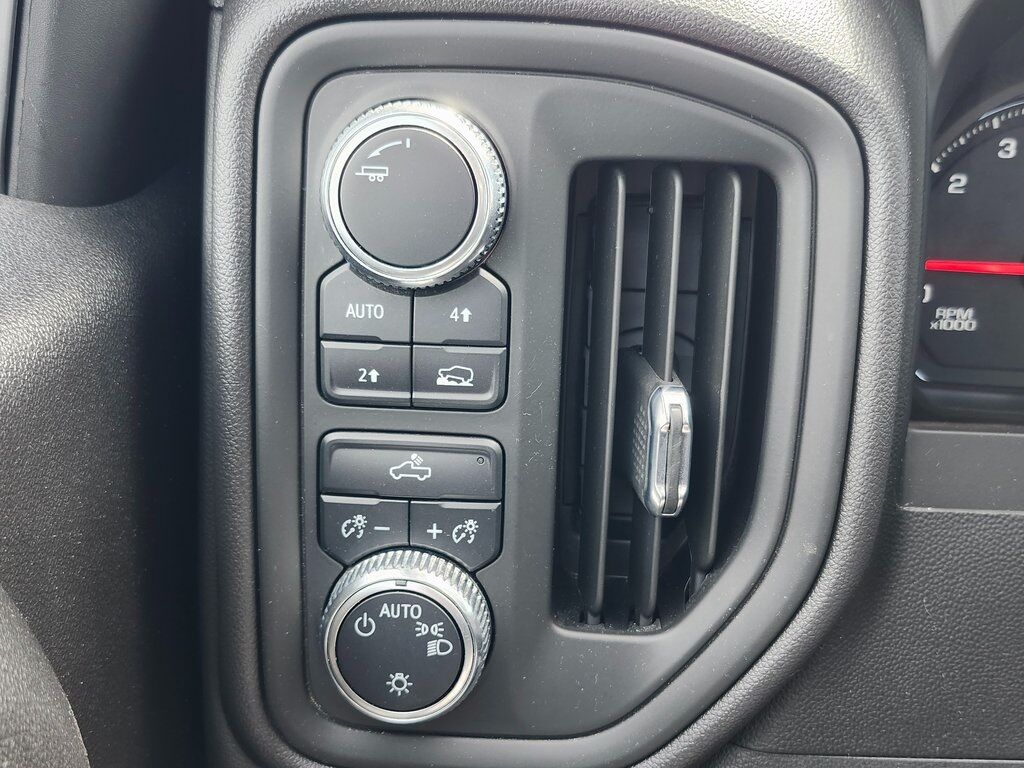 2021 GMC Sierra 1500 Base Green Bay WI