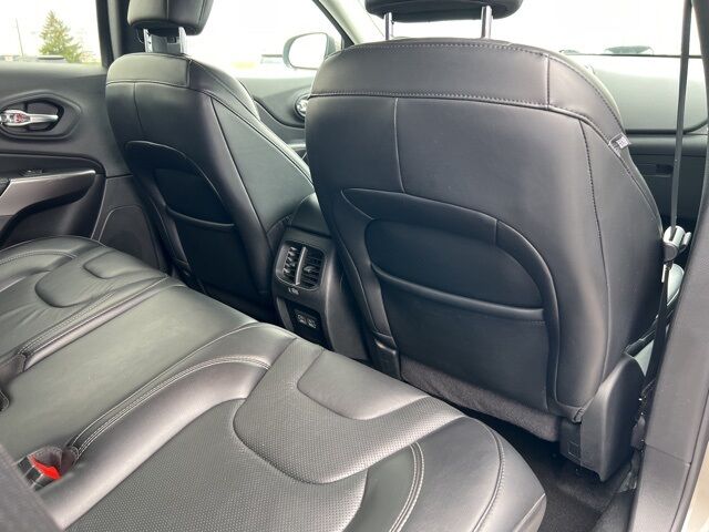 2021 Jeep Cherokee Latitude Lux Green Bay WI