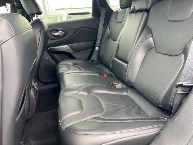 2021 Jeep Cherokee Latitude Lux Green Bay WI