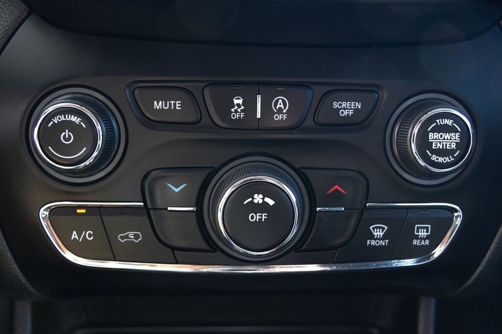 2021 Jeep Cherokee Latitude Lux Kenosha WI