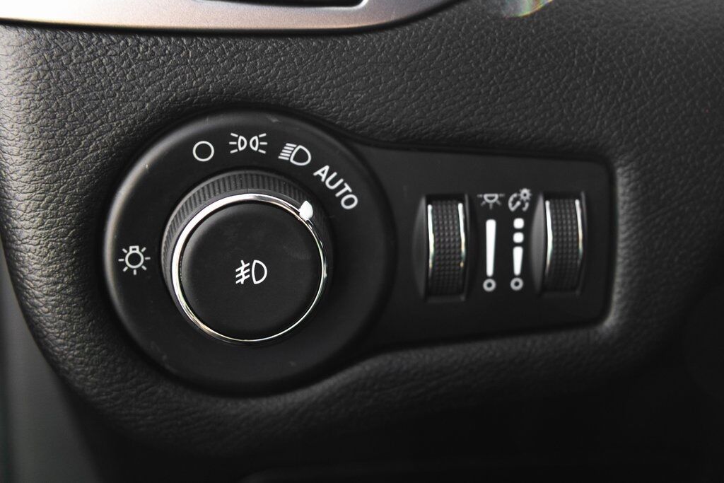 2021 Jeep Cherokee Latitude Lux Kenosha WI
