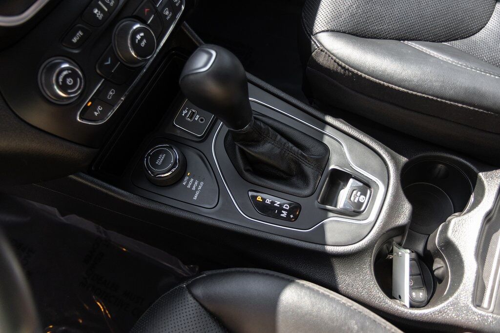2021 Jeep Cherokee Latitude Lux Kenosha WI