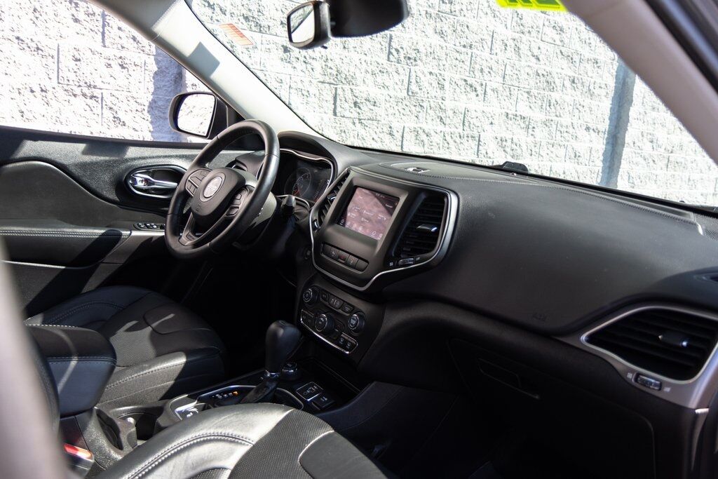 2021 Jeep Cherokee Latitude Lux Kenosha WI