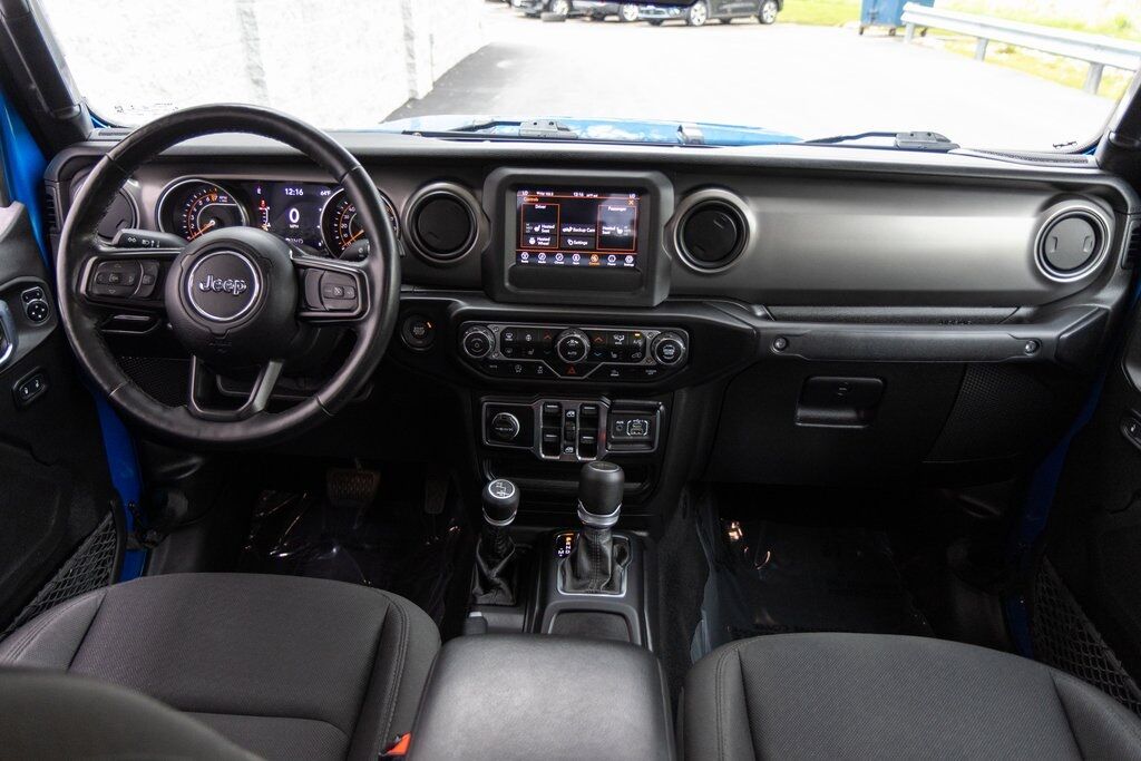 2021 Jeep Gladiator Sport Kenosha WI