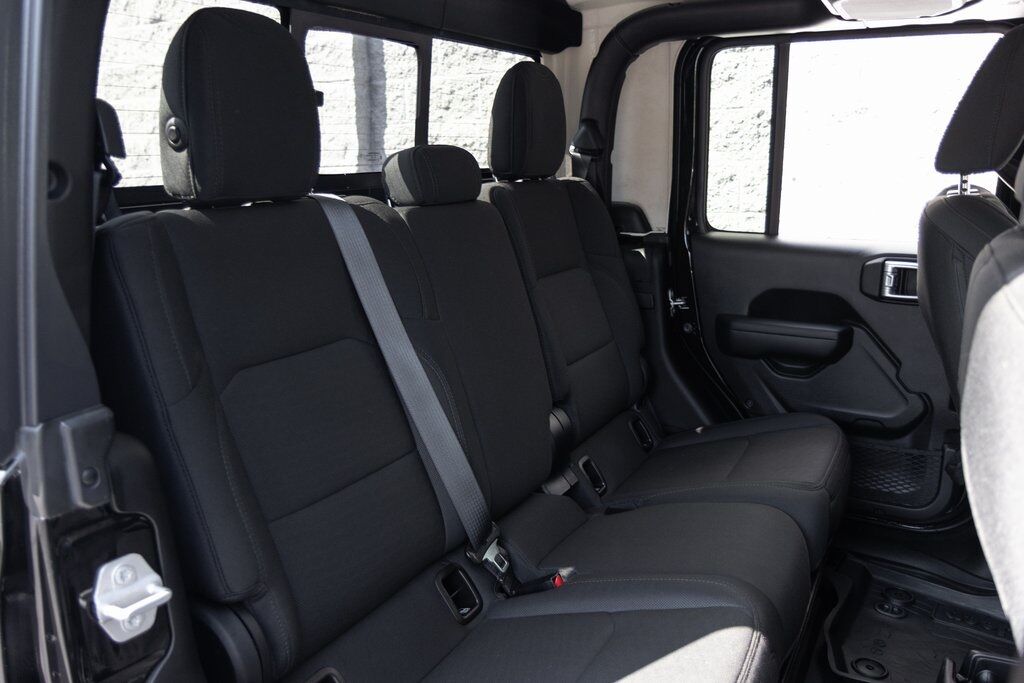 2021 Jeep Gladiator Willys Kenosha WI