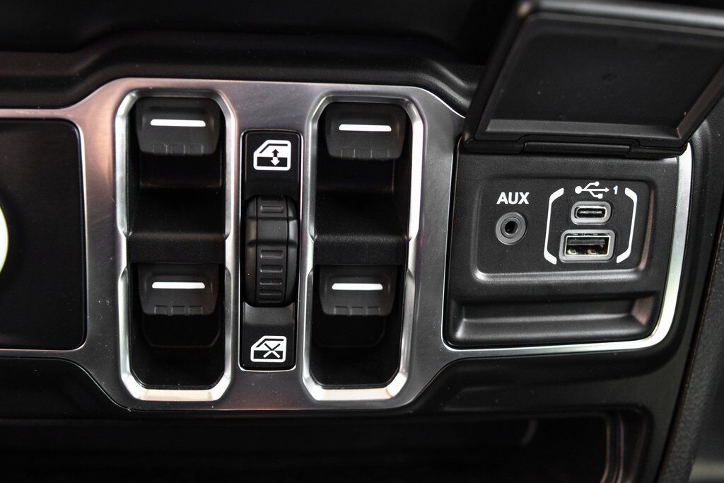 2021 Jeep Gladiator Willys Kenosha WI