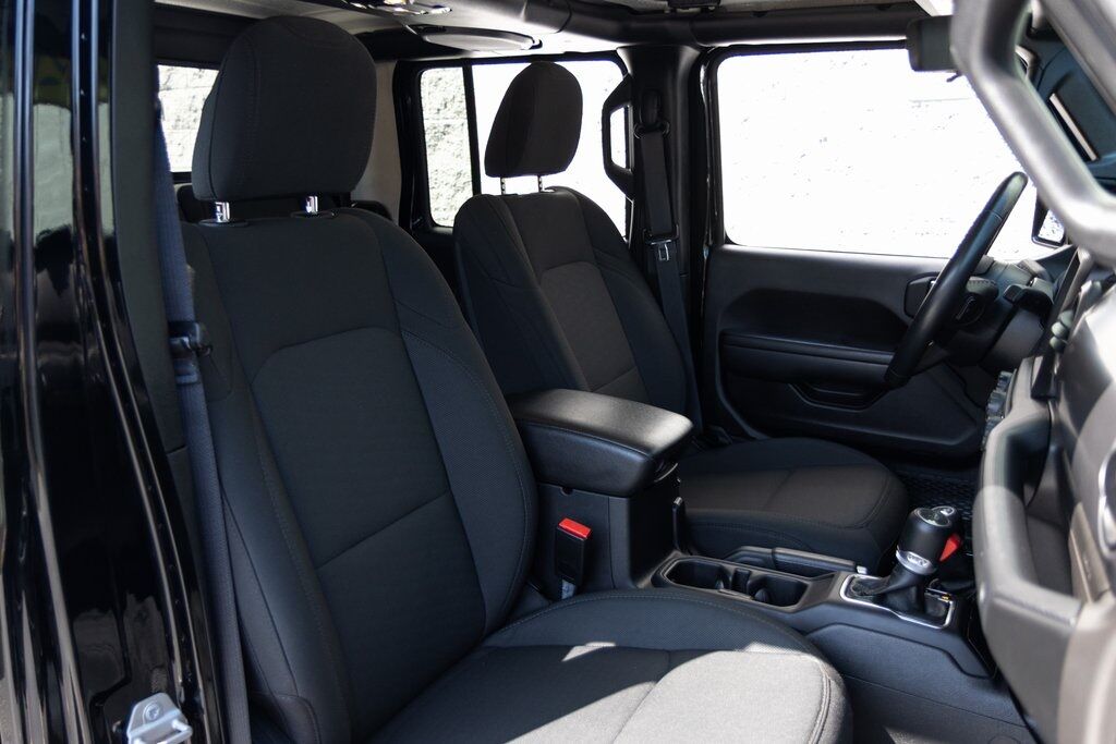 2021 Jeep Gladiator Willys Kenosha WI