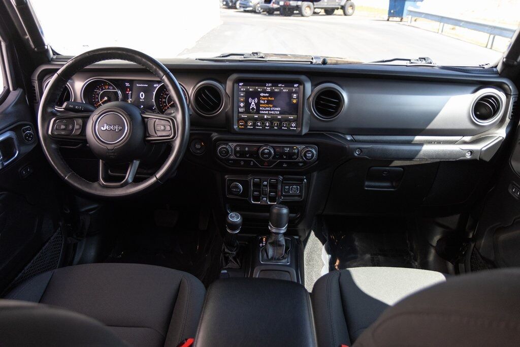 2021 Jeep Gladiator Willys Kenosha WI