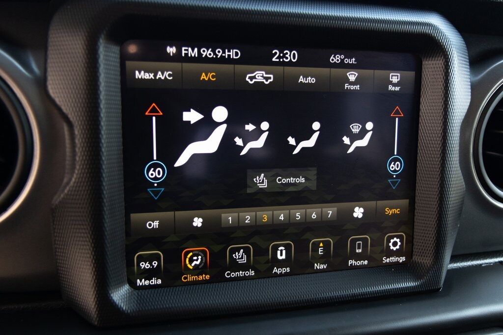 2021 Jeep Gladiator Willys Kenosha WI