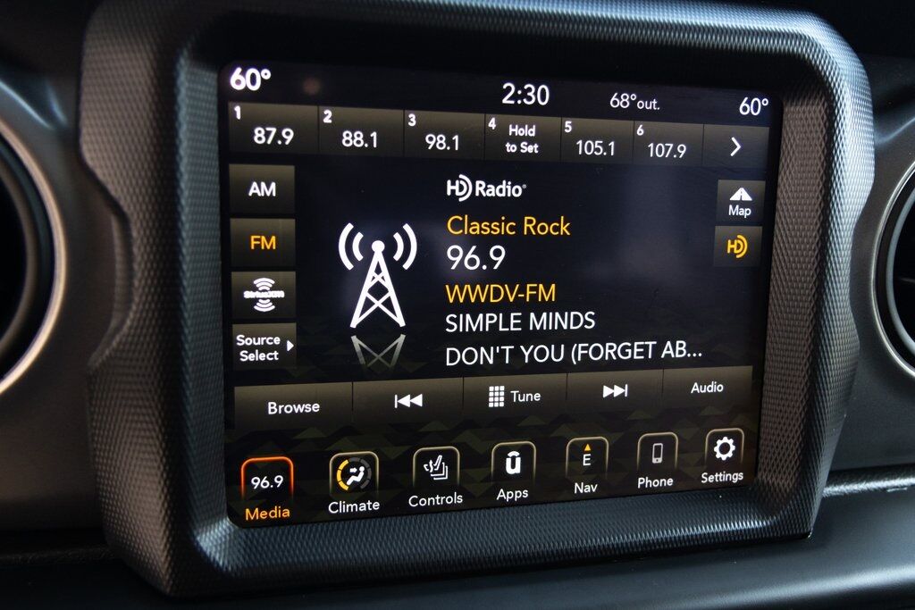 2021 Jeep Gladiator Willys Kenosha WI
