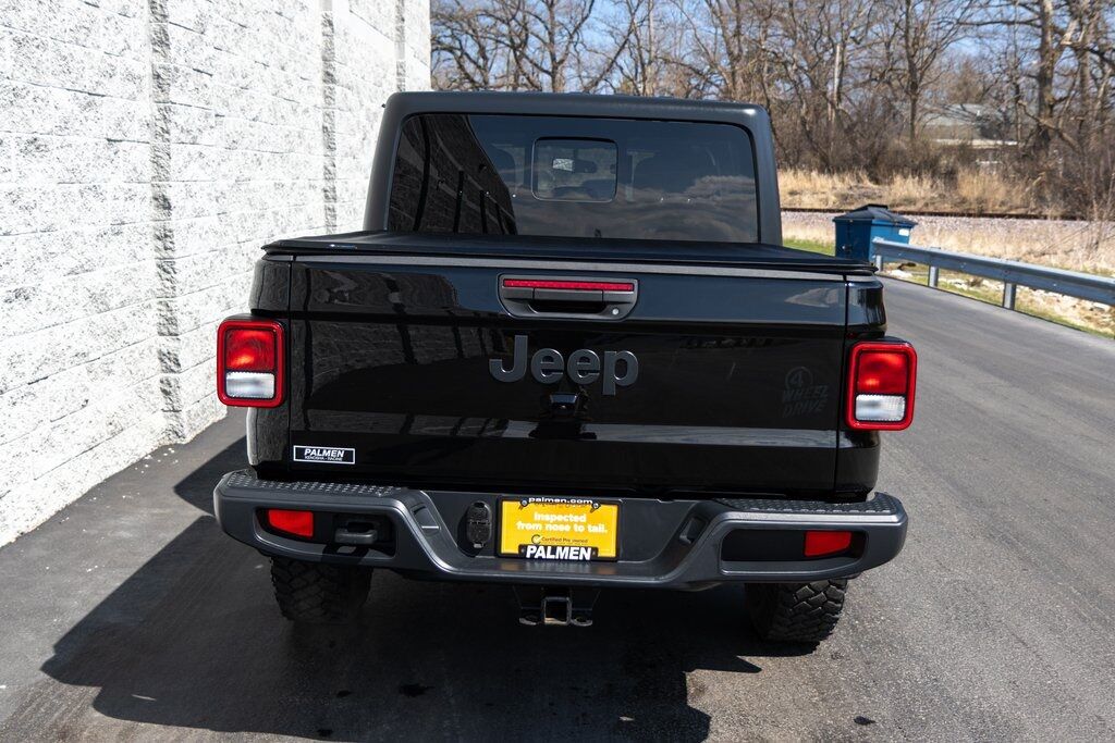 2021 Jeep Gladiator Willys Kenosha WI