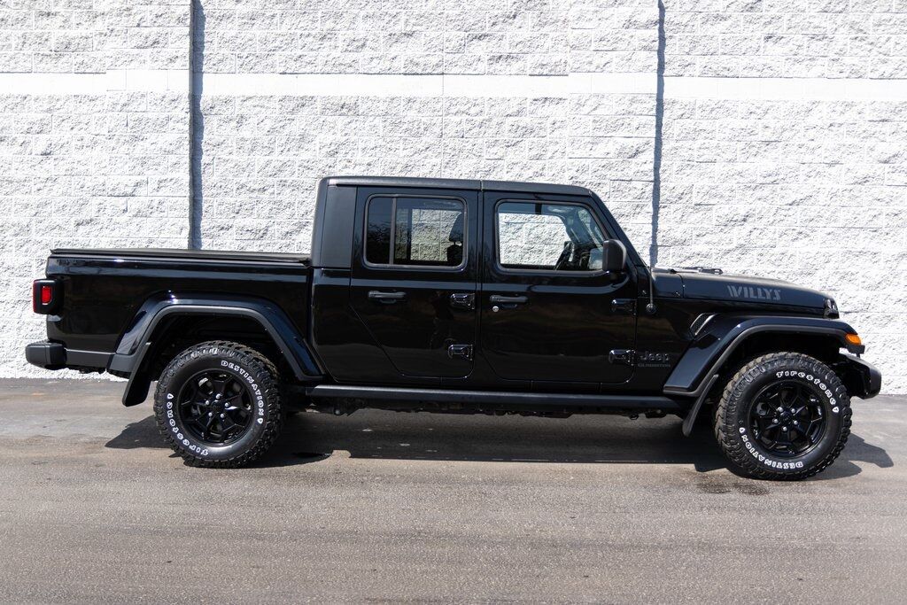 2021 Jeep Gladiator Willys Kenosha WI