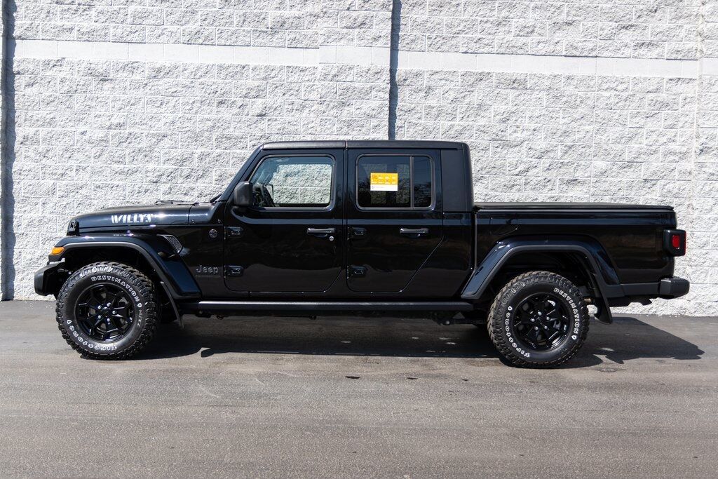 2021 Jeep Gladiator Willys Kenosha WI