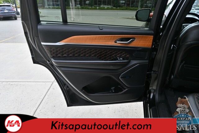 2021 Jeep Grand Cherokee L Summit Reserve / 4X4 / Advanced & Luxury Tech Group / Auto Start / Heated & Cooled Leather Seats / Heated Steering / Sunroof / Adaptive Cruise / Lane Depart & Blind Spot / Rear Captain Chairs / 3rd Row / Seats 6 Banglore