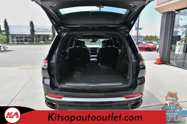 2021 Jeep Grand Cherokee L Summit Reserve / 4X4 / Advanced & Luxury Tech Group / Auto Start / Heated & Cooled Leather Seats / Heated Steering / Sunroof / Adaptive Cruise / Lane Depart & Blind Spot / Rear Captain Chairs / 3rd Row / Seats 6 Banglore