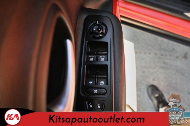 2021 Jeep Renegade Trailhawk / 4X4 / Power & Heated Leather Seats / Heated Steering Wheel / Navigation / Sunroof / Auto Start / Kenwood Speakers / Blind Spot Alert / Apple CarPlay & Android Auto / Back Up Camera / 1-Owner Banglore