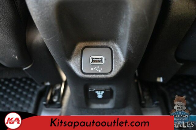2021 Jeep Renegade Trailhawk / 4X4 / Power & Heated Leather Seats / Heated Steering Wheel / Navigation / Sunroof / Auto Start / Kenwood Speakers / Blind Spot Alert / Apple CarPlay & Android Auto / Back Up Camera / 1-Owner Banglore