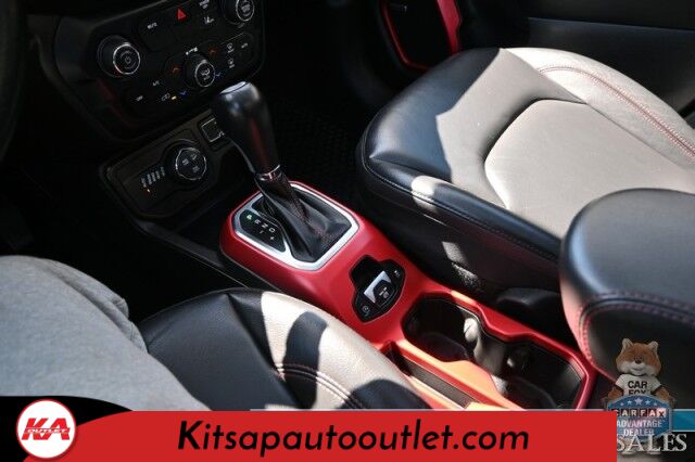 2021 Jeep Renegade Trailhawk / 4X4 / Power & Heated Leather Seats / Heated Steering Wheel / Navigation / Sunroof / Auto Start / Kenwood Speakers / Blind Spot Alert / Apple CarPlay & Android Auto / Back Up Camera / 1-Owner Banglore