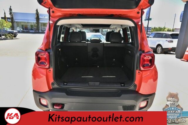 2021 Jeep Renegade Trailhawk / 4X4 / Power & Heated Leather Seats / Heated Steering Wheel / Navigation / Sunroof / Auto Start / Kenwood Speakers / Blind Spot Alert / Apple CarPlay & Android Auto / Back Up Camera / 1-Owner Banglore