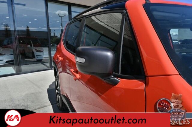 2021 Jeep Renegade Trailhawk / 4X4 / Power & Heated Leather Seats / Heated Steering Wheel / Navigation / Sunroof / Auto Start / Kenwood Speakers / Blind Spot Alert / Apple CarPlay & Android Auto / Back Up Camera / 1-Owner Banglore