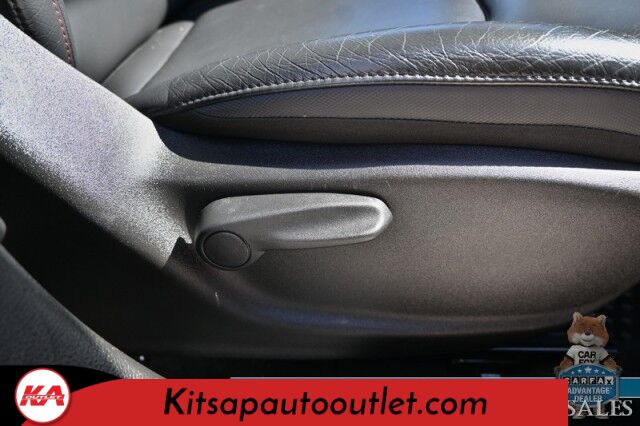 2021 Jeep Renegade Trailhawk / 4X4 / Power & Heated Leather Seats / Heated Steering Wheel / Navigation / Sunroof / Auto Start / Kenwood Speakers / Blind Spot Alert / Apple CarPlay & Android Auto / Back Up Camera / 1-Owner Banglore
