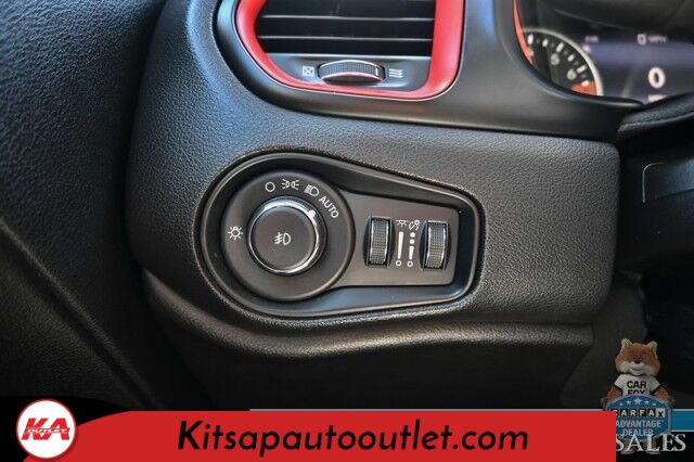 2021 Jeep Renegade Trailhawk / 4X4 / Power & Heated Leather Seats / Heated Steering Wheel / Navigation / Sunroof / Auto Start / Kenwood Speakers / Blind Spot Alert / Apple CarPlay & Android Auto / Back Up Camera / 1-Owner Banglore